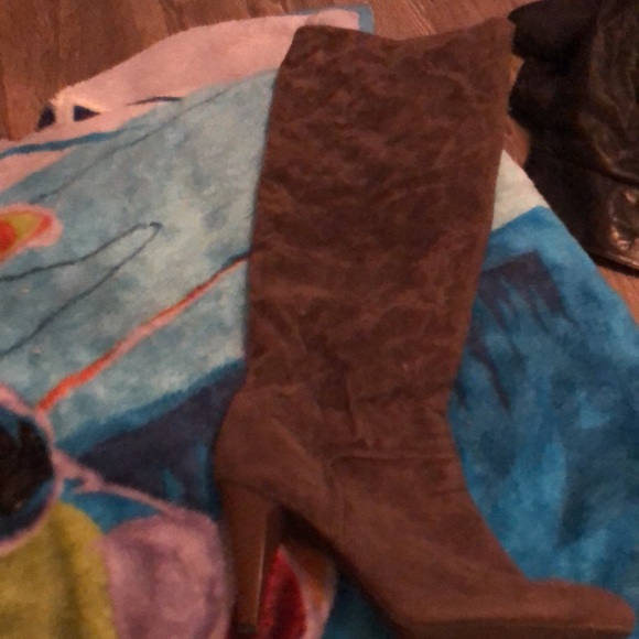 Boots - Picture 2 of 3